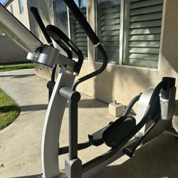 Life Fitness X5 Elliptical 