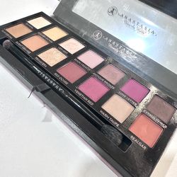 Anastasia Eyeshadow Palette