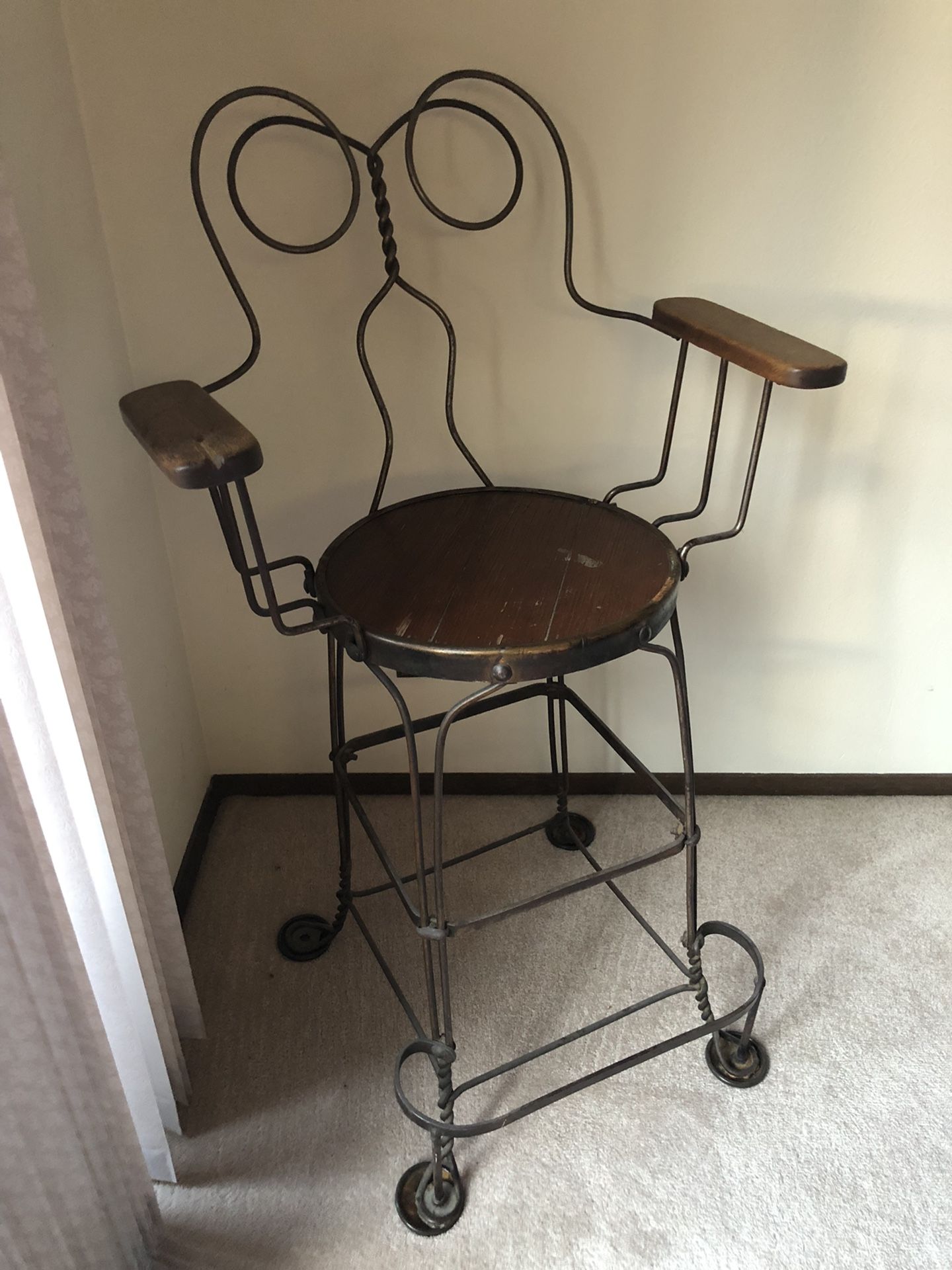 Antique Vintage Wire Fountain Chair