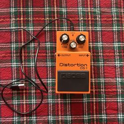 DISTORTION DS-1 PEDAL