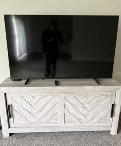 TV AND STAND SET SALE