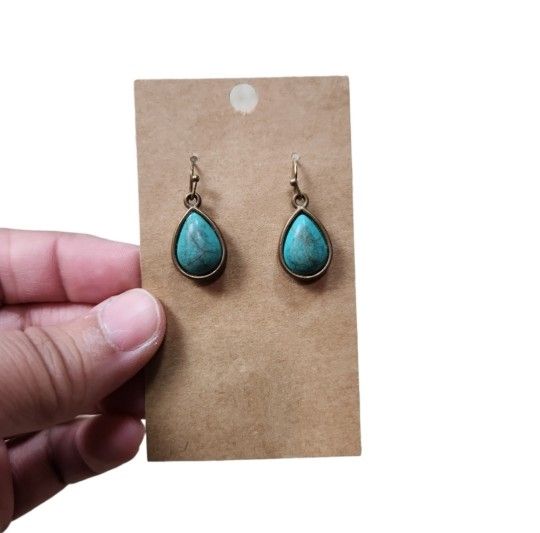 Vintage Gold Toned Turquoise Drop Earrings