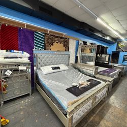 New Year Specials Going On At This Time Up To 50% Store Wide🔥🔥