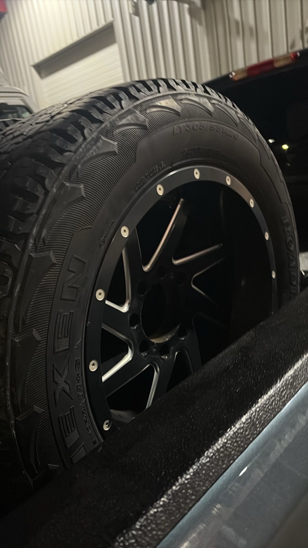 8x6.5 Dodge Or Chevy To 2011  20x10