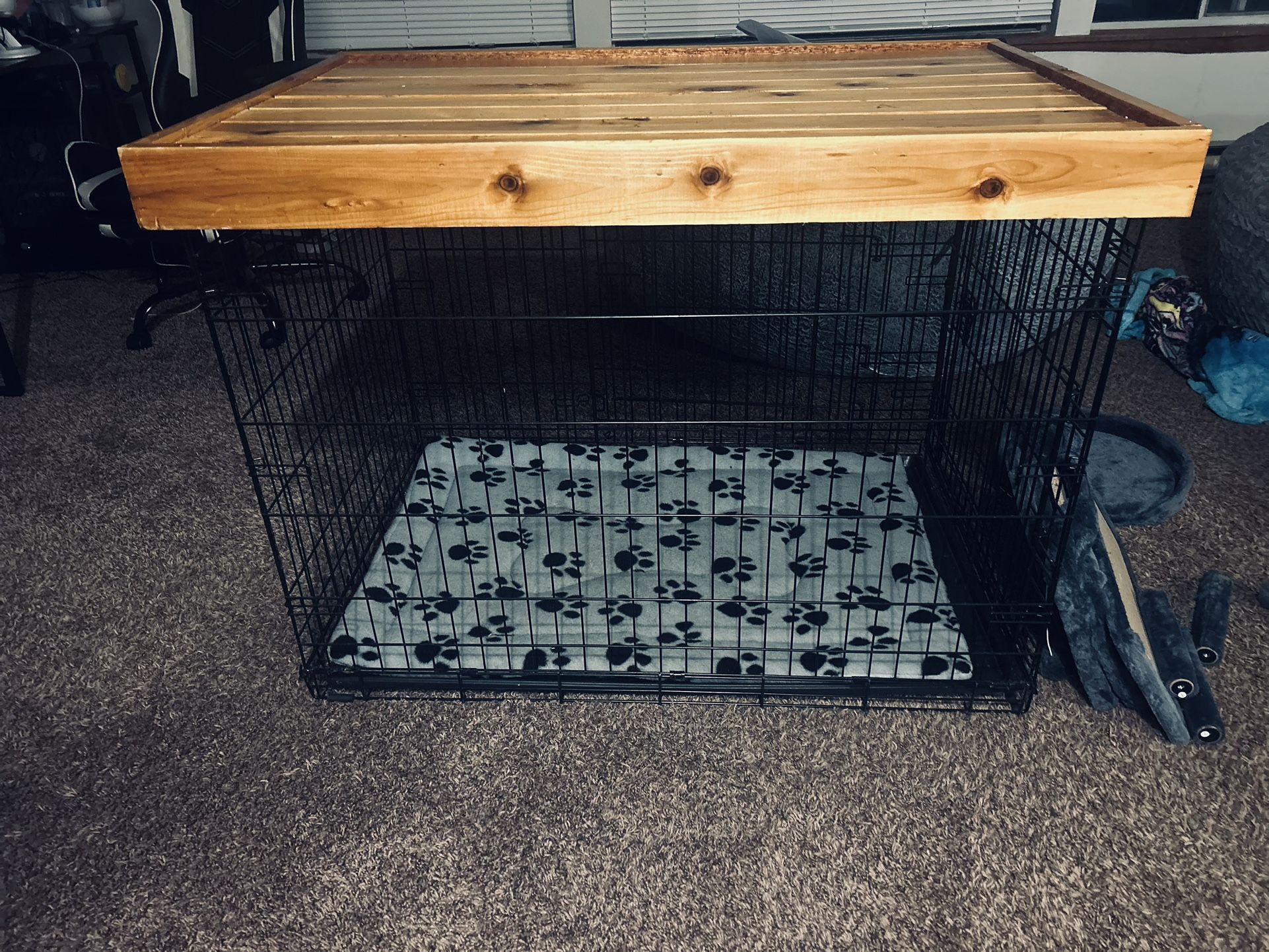 XL Dog cage And topper 