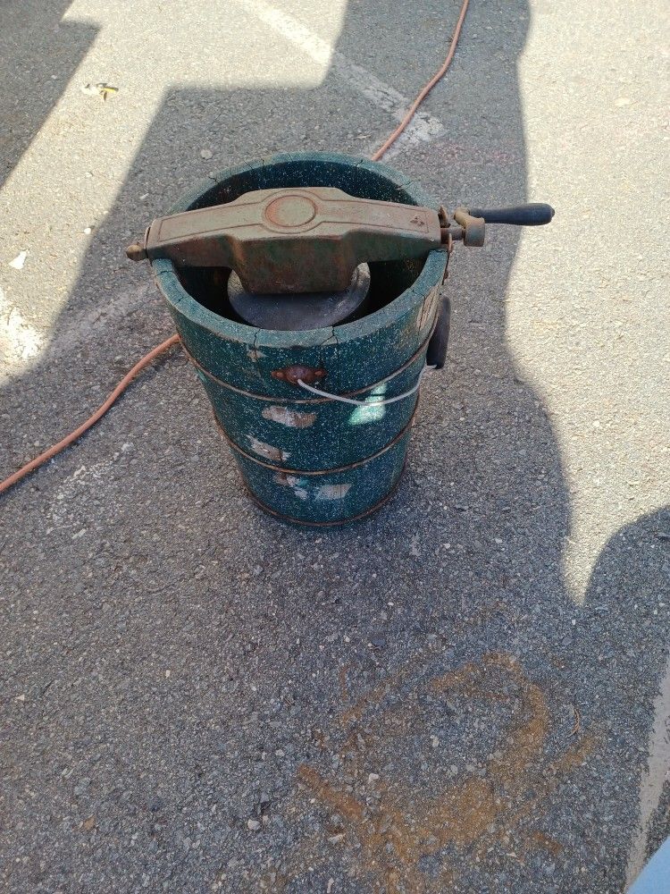 Cast Frame Frost King Ice Cream Maker