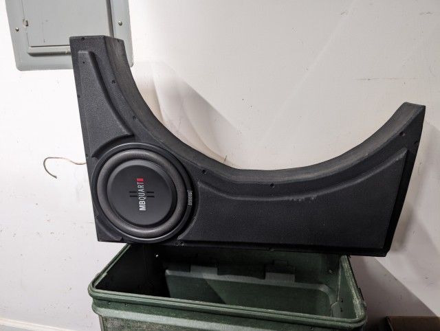 10 in Stealth Subwoofer For MK6 VW Golf