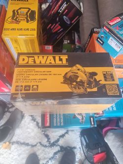 Dewalt 7-1/4 Lightweight CIRCULAR SAW
