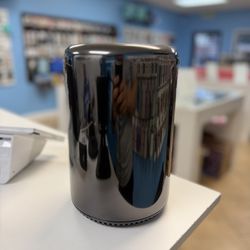 Apple MacPro Quad Core 3.50GHz -12GB- 512 SSD w Final Cut & Logic & Adobe