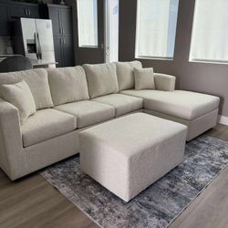 💥 Brand New Cream Sectionals With Free Ottoman