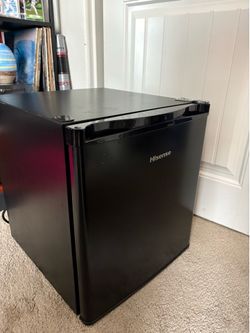 Hisense Compact Refrigerator