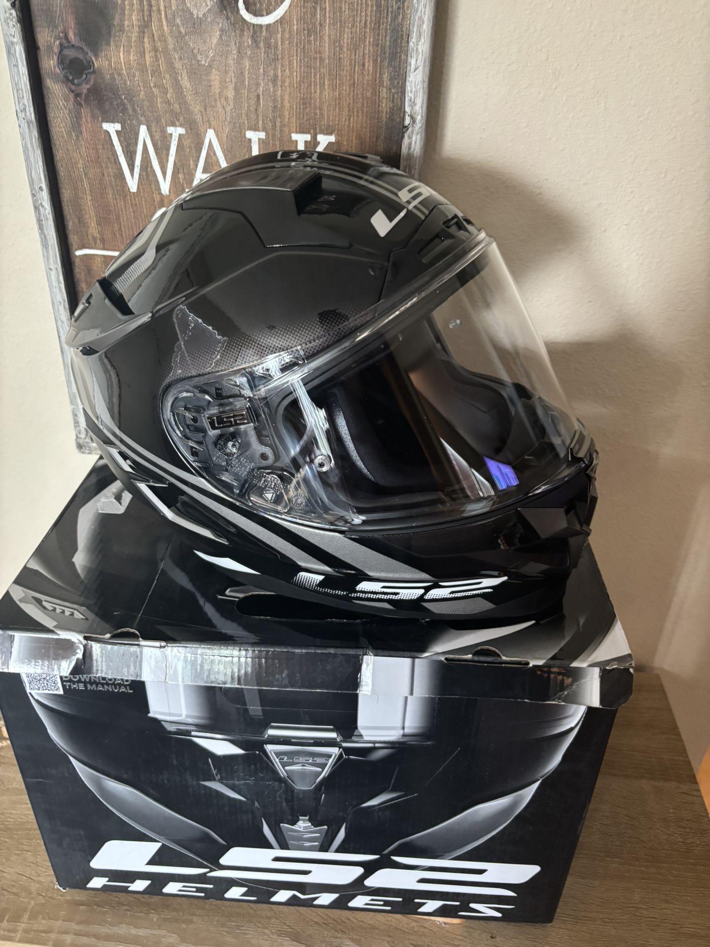 New L52 Helmet Size Large