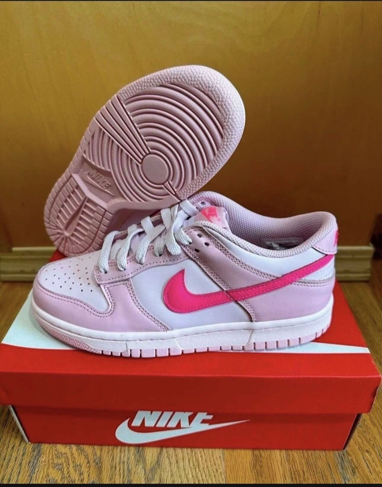 Nike Dunk Low Triple GS DH9765-600 Size 5.5Y / 7W Brand New