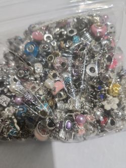 Free Pandora Charms 30 Pices