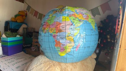33 Inch Globe Beach Ball