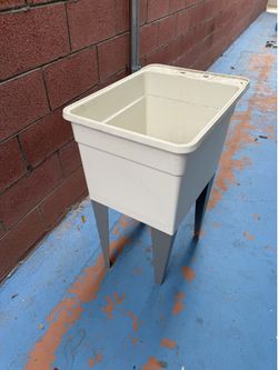 Utility sink