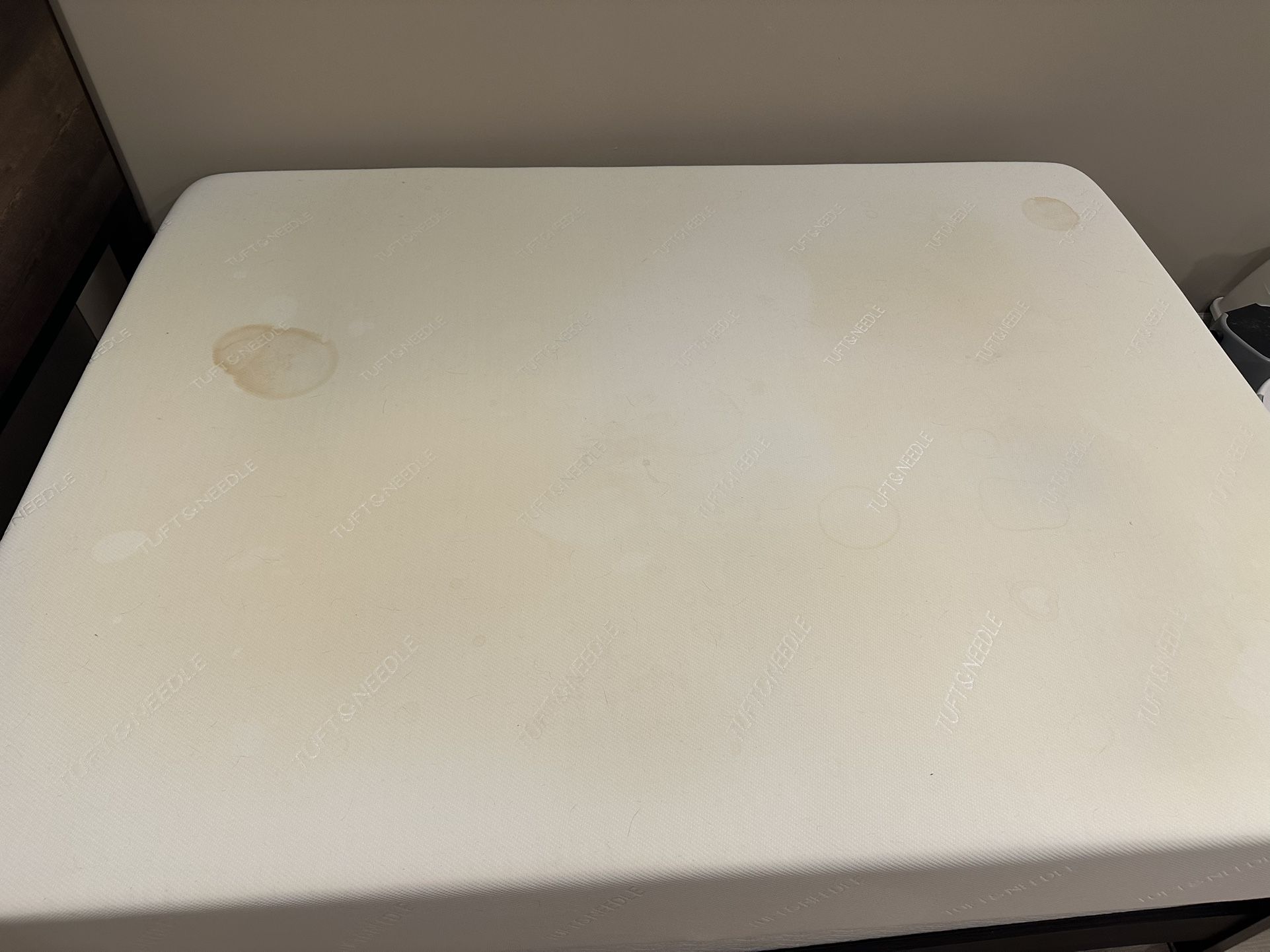 Tuft And Needle Queen Size Mattress