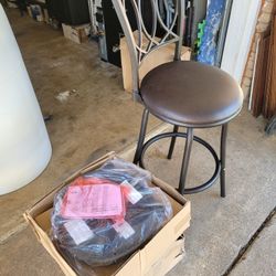 3xkirkland swivel counter stool metal/leather like New excellent condition