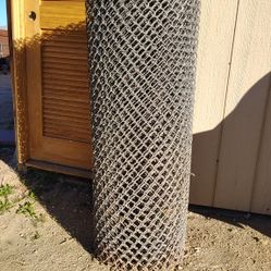 Malla Para Serca Usado  44 Pies De Largo Por 4 De Alto 