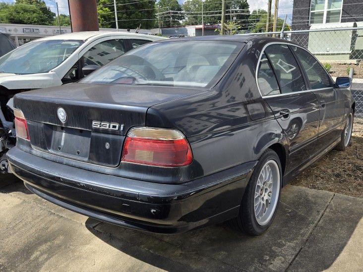 2001 BMW 530i
