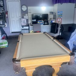 Pool Table 7ft ( Free Delivery & Set Up & New Color Felt Of Your Choice ) 
