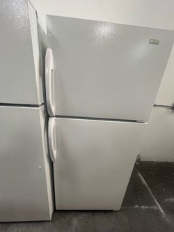 Refrigerator Magic Chef 30”