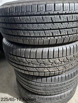 Set 225-65-17 Falken con el 80% de vida.
