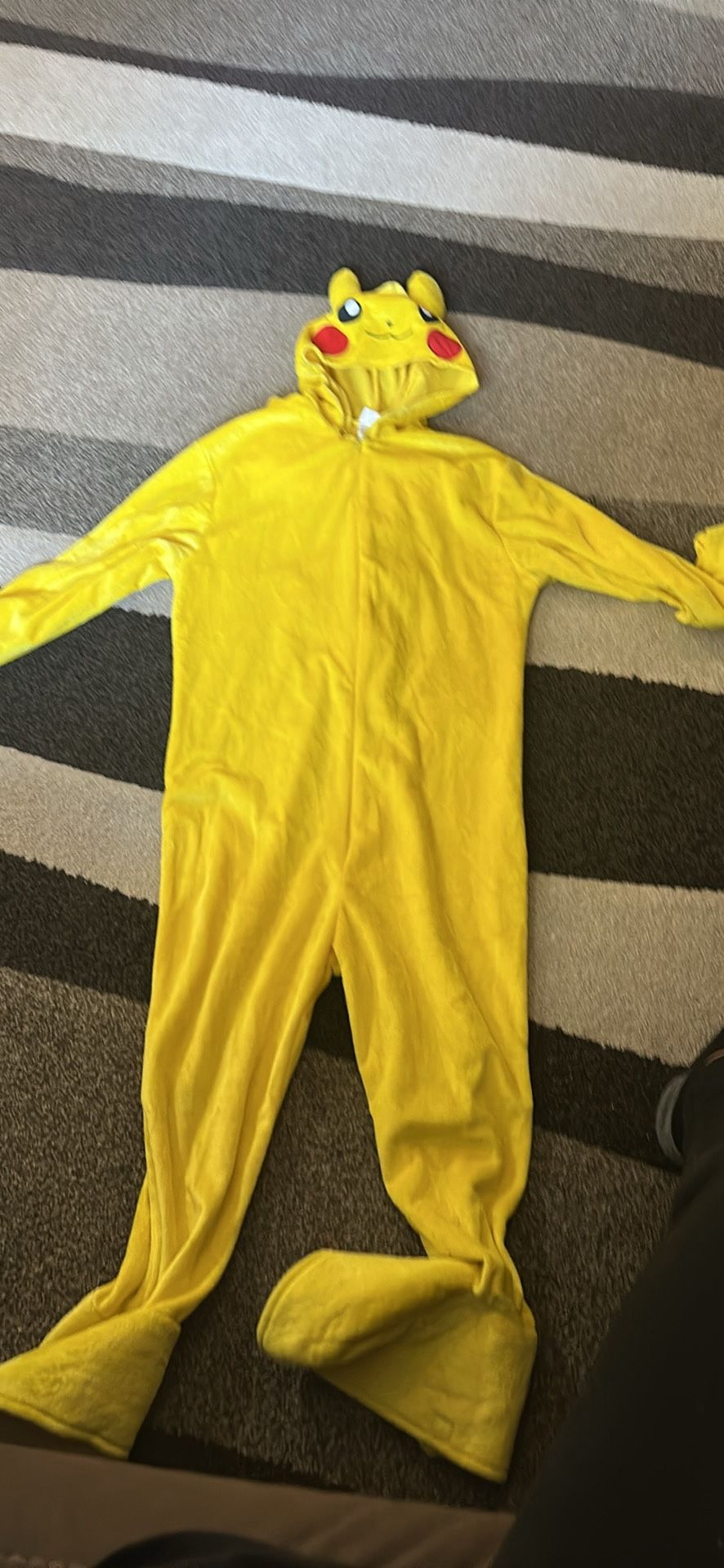Pokémon Onesie Size 4-6 Costume