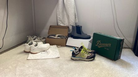 Womens shoes and boots all size 7.5 Danner, Chelsea, sketcher and more all $149 includes boxes