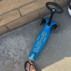 Kids Micro Mini Scooter With Easy Hold Handle 