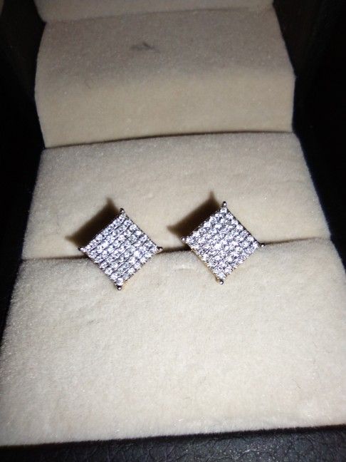 Diamond And Gold Earrings 