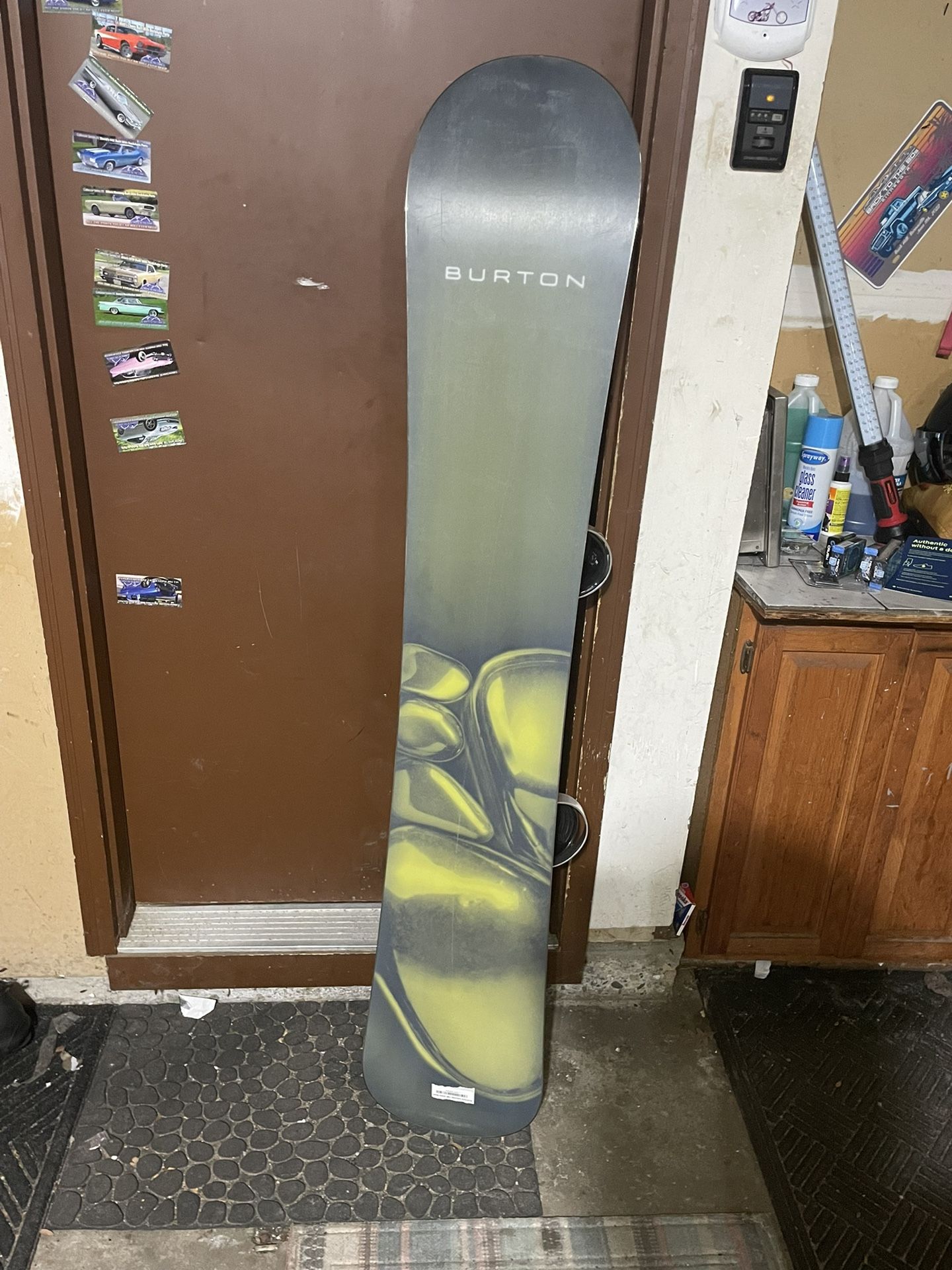 Burton Cascade 168 Snowboard With K2 Clicker Bindings for Sale in  Burnsville, MN - OfferUp