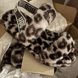 Ugg Slides $50 Size 8 