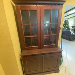 Wooden Showcase 