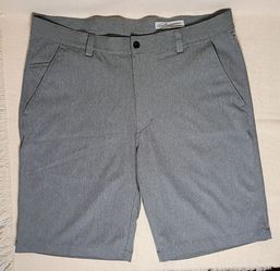 Men's Shorts 34 Gold Greg Norman Gray Flat Front Chino