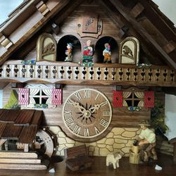 Very Beautiful cuckoo clock - West Germany - work perfect - Battery operating
