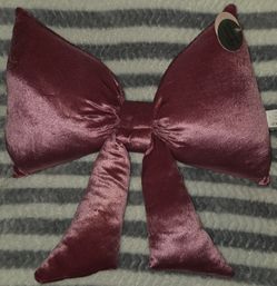 Snuggle Buddies Pink Bow Pillow New 