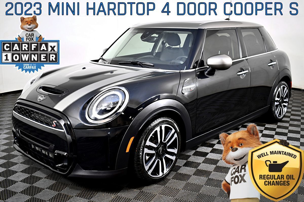 2023 MINI Hardtop 4 Door