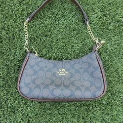 BEST OFFER Women’s Purse