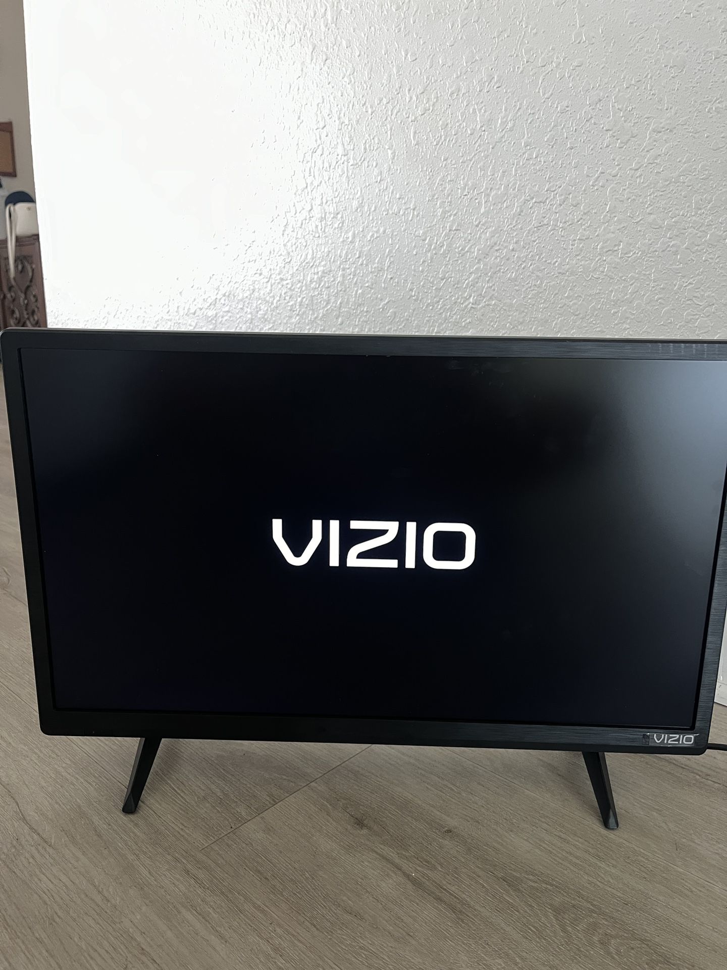 LED Smart TV VIZIO D-Series 24" Class 1080p FHD Full-Array