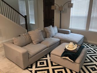 Living Spaces Furniture Sectional Down Premium w/ Ottoman PLUS FREE Rug LIKE NEW