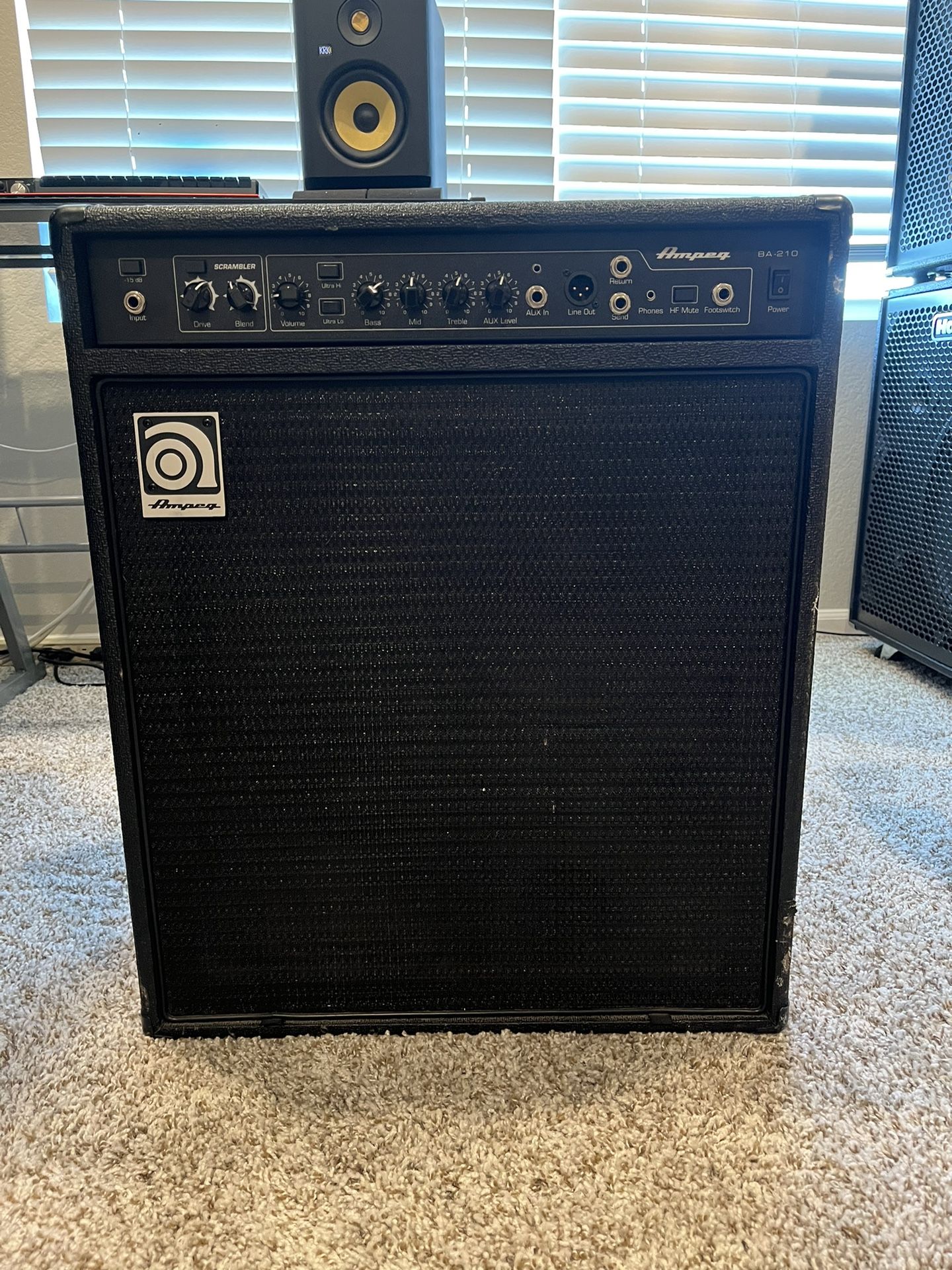 Ampeg BA-210 Bass Amp