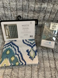 Beautiful shower curtain and matching rings
