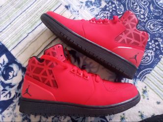 Like new Jordan size 6 Youth $35