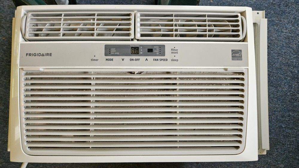 Window AIR CONDITIONER 