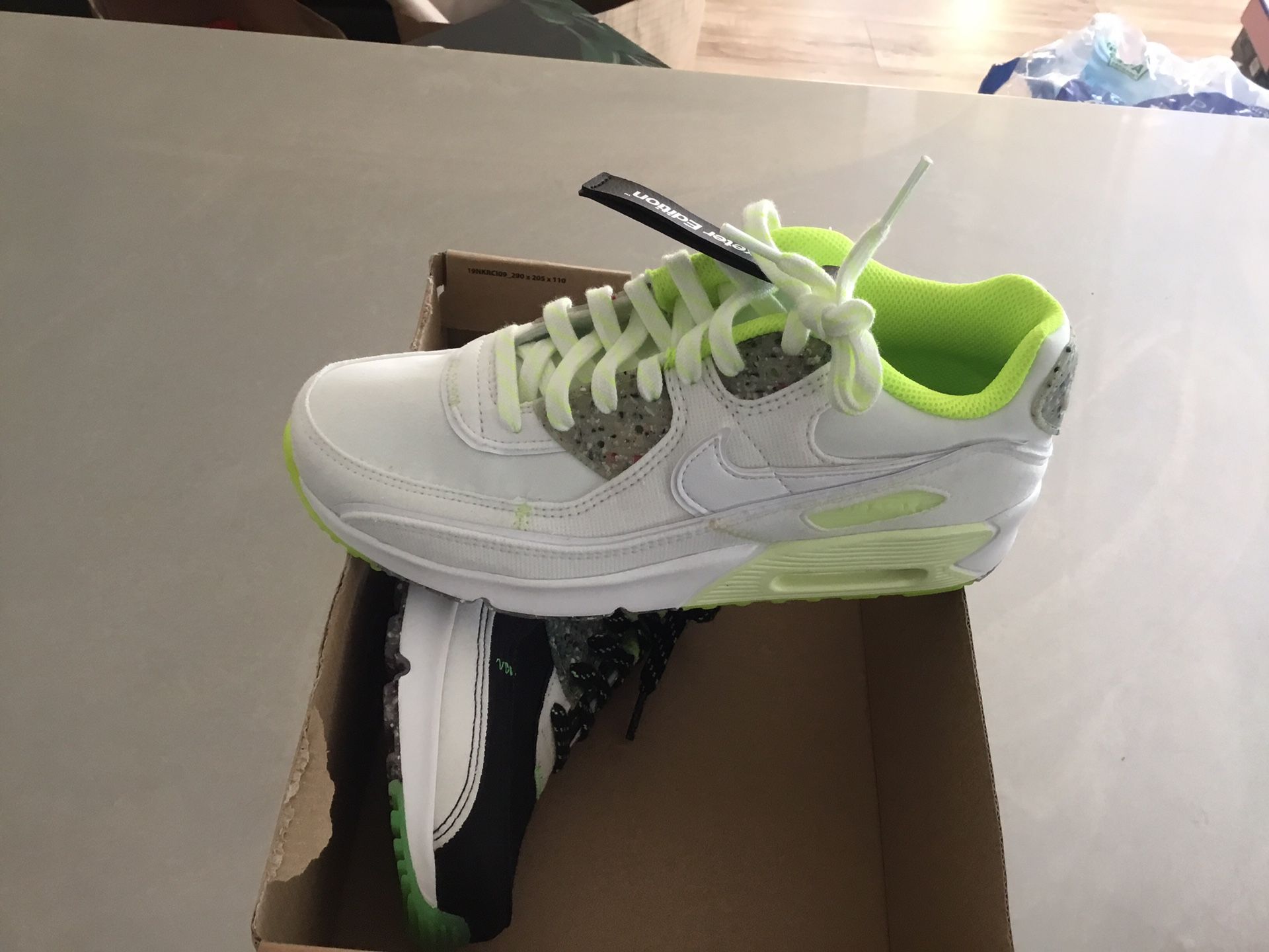 New Kid's Nike Air Max 90 Exeter Edition size (size Women's)