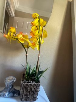 Artificial flower