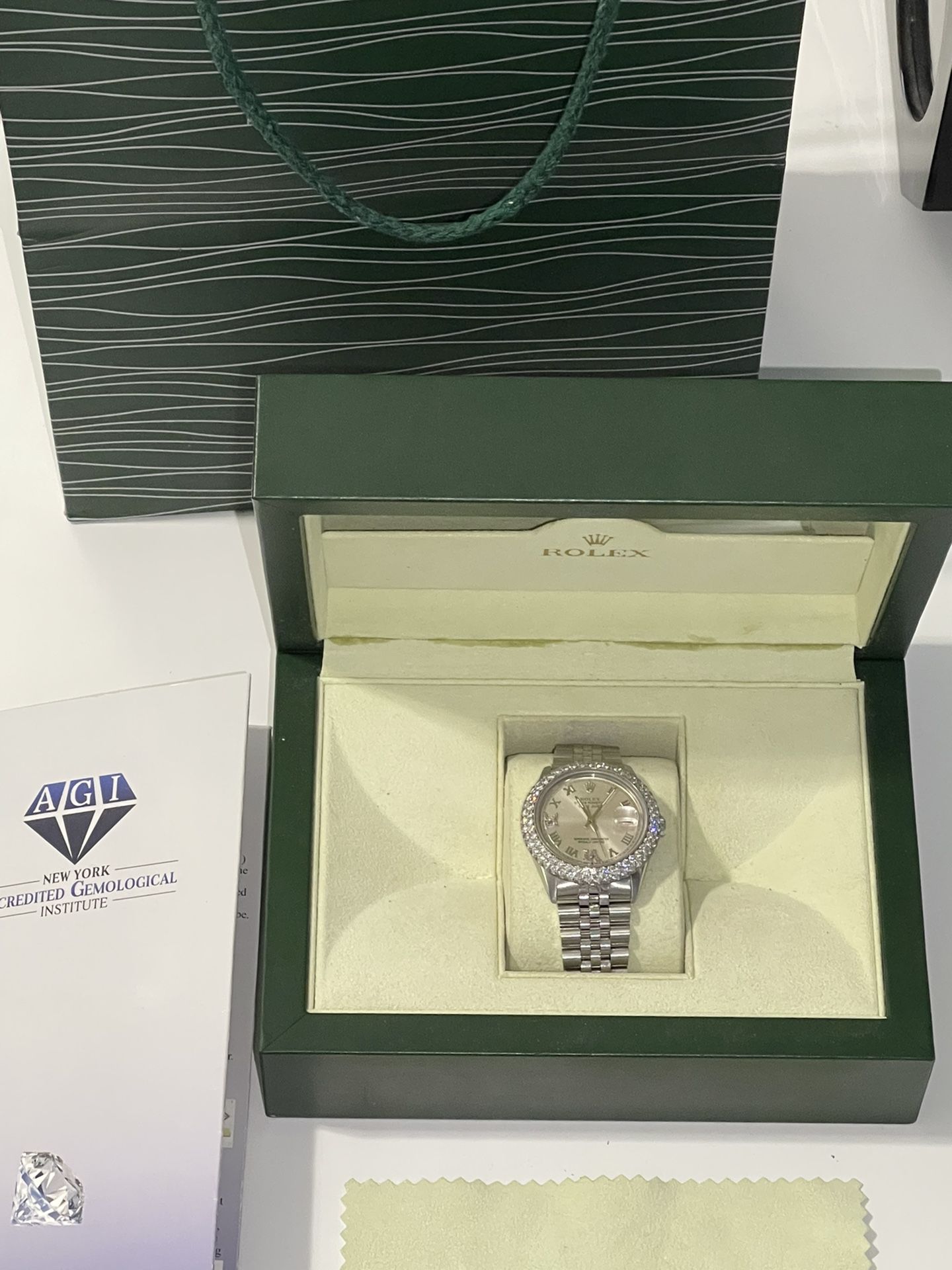 ROLEX 36MM DATEJUST STEEL ROMAN DIAL 5.25 CT BEZEL VS2 APPRAISAL INCLUDED MINT CONDITION ORIGINAL WON'T LAST! for in Brooklyn, NY - OfferUp