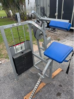 Back extension machine