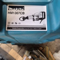 Makita Hm130cb
